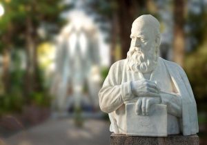اشعار خیام همچنان در دنیای پرتلاطم امروز طنین‌انداز است