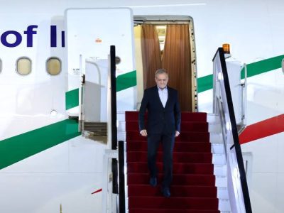 پزشکیان وارد شهر خانکندی جمهوری آذربایجان شد