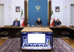 بهره‌برداری و آغاز عملیات اجرایی ۴۲۵ مگاوات نیروگاه خورشیدی کشور