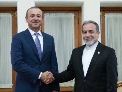 دبیر شورای امنیت ارمنستان با عراقچی دیدار کرد