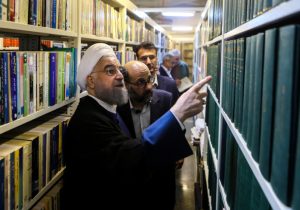 محققان و علما کتاب‌هایشان را به کتابخانه‌های عمومی اهدا کنند