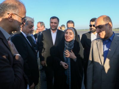 فرزانه صادق راههای برونرفت از مشکلات در گیلان را بررسی کرد