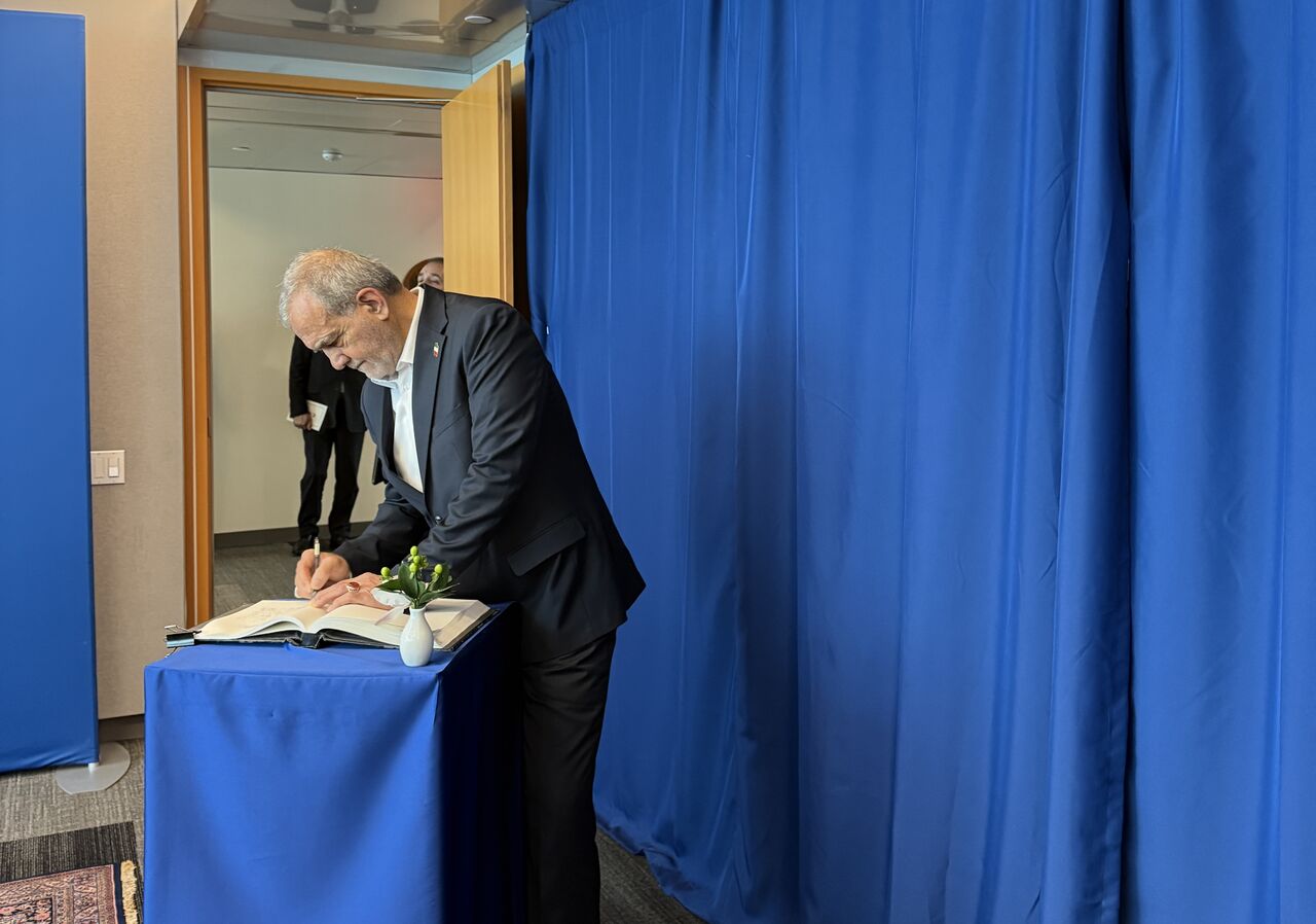 پزشکیان در دفتر یادبود سازمان ملل چه نوشت