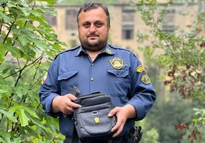 کار خداپسندانه پارکبان ماسولهای با بازگرداندن کیف ۵۰ میلیون دیناری به صاحبش