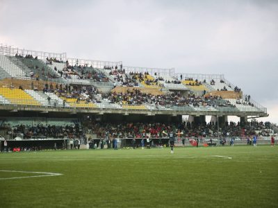 شهرداری نوشهر و نساجی قائمشهر در دو مسیر متفاوت