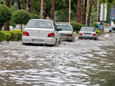 آبگرفتگی معابر و خیابانهای آستارا در پی بارش شدید باران