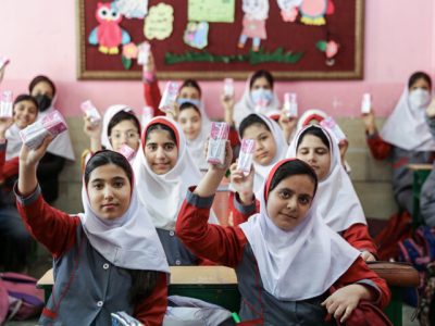 توزیع شیر در مدارس؛ حمایت دولت چهاردهم از سلامت دانشآموزان