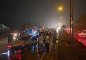 تصادف زنجیرهای ۱۲ خودرو در شرق مازندران