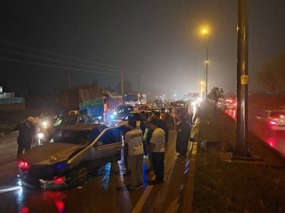 تصادف زنجیرهای ۱۲ خودرو در شرق مازندران