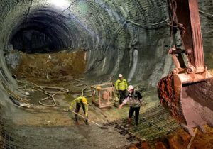 آغاز تکمیل تونل جدید محور هراز