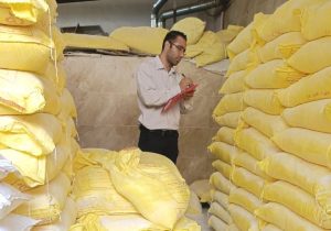 تلخکامی شیرینی فروش به دلیل عرضه خارج از شبکه آرد رایانه‌ای