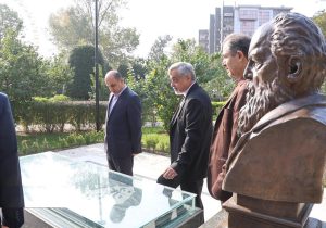 آغاز ساخت یادمان زنده یاد هوشنگ ابتهاج