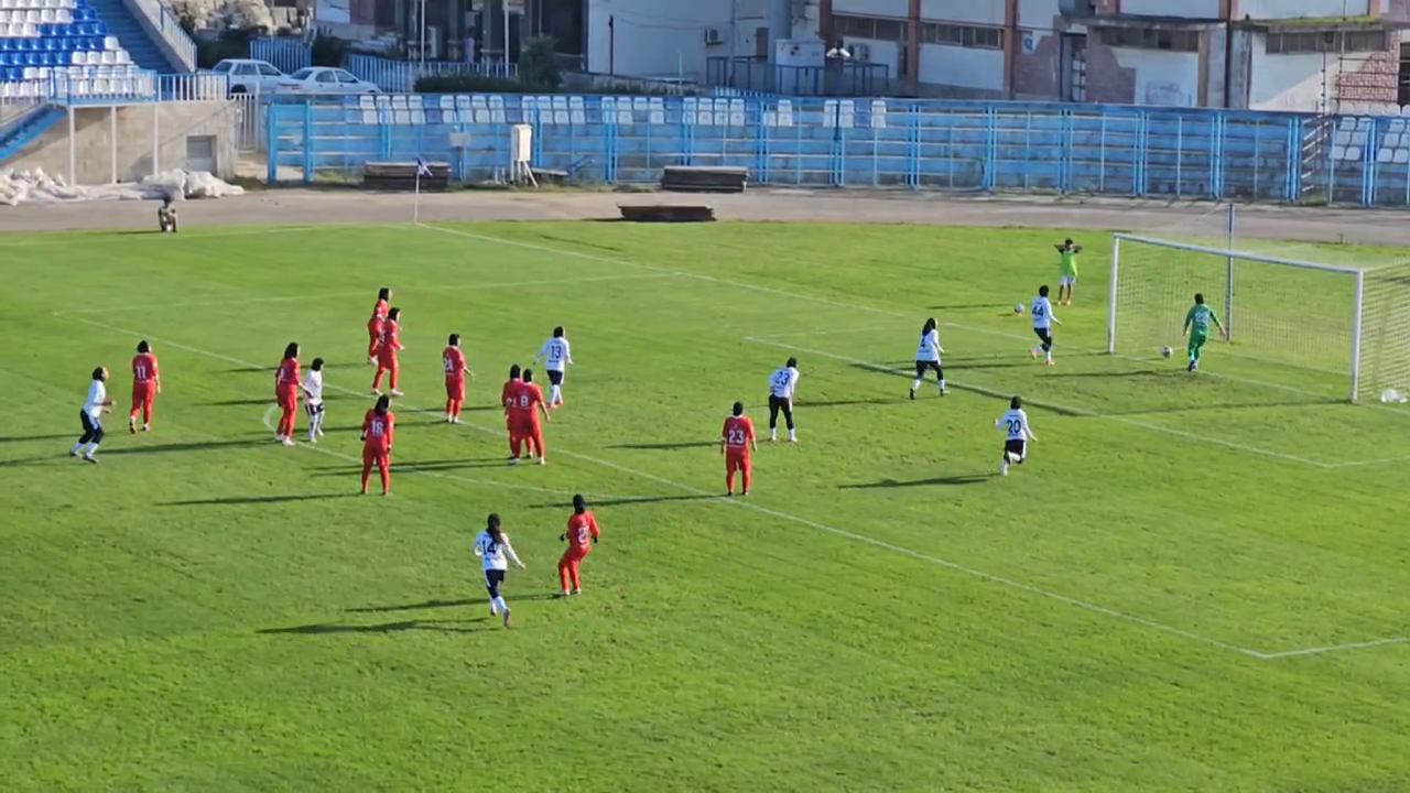 برد بانوان ملوان بندرانزلی در برابر پرسپولیس تهران