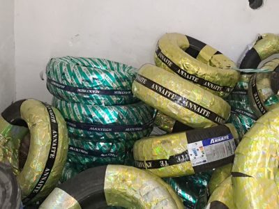 کشف لاستیک قاچاق در صومعه سرا