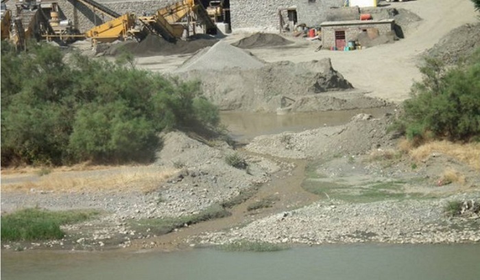 توقف فعالیت سه واحد سنگ شکن در محور بلده توقف فعالیت سه واحد سنگ شکن در محور بلده