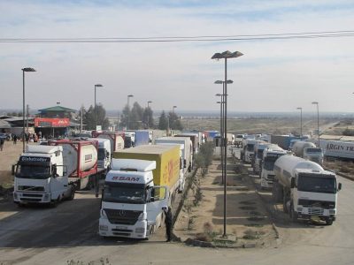 توافقات جدید گمرکات ایران و جمهوری آذربایجان برای کاهش ترافیک کامیون‌ها در مرز آستارا