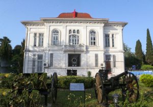 کاخ میان پشته انزلی؛ گنجینه‌ای از دل تاریخ بر ساحل نیلگون خزر