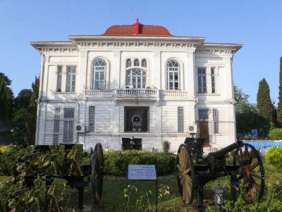 کاخ میان پشته انزلی؛ گنجینه‌ای از دل تاریخ بر ساحل نیلگون خزر