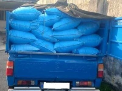 توقیف خودرو حامل بیش از ۲ تن کود شیمیایی قاچاق در سیاهکل