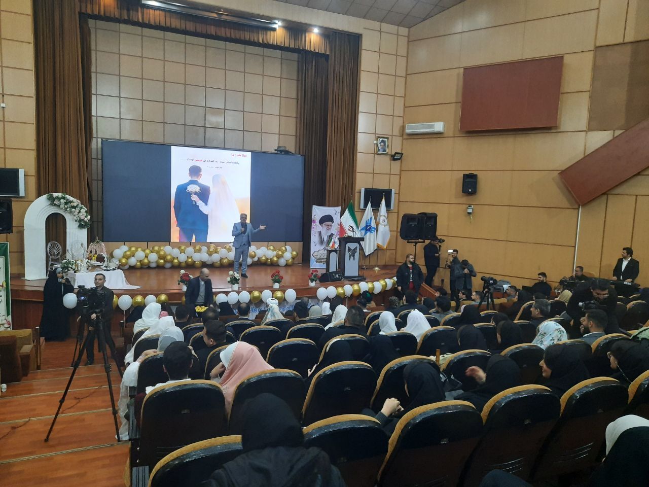 آغاز زندگی مشترک ۴۱ زوج دانشجوی دانشگاه آزاد اسلامی گیلان آغاز زندگی مشترک ۴۱ زوج دانشجوی دانشگاه آزاد اسلامی گیلان