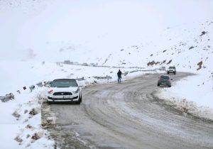 بارش برف و باران در محور چالوس و آزادراه تهران – شمال