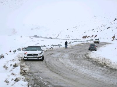 بارش برف و باران در محور چالوس و آزادراه تهران – شمال