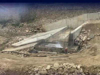 تداوم عملیات عمرانی تثبیت پل هردوآبرود در عباس‌آباد