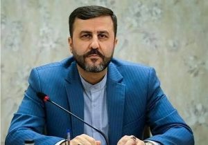 غریب آبادی: تفاهم ایران و عمان درباره ترتیبات تنگه هرمز در آستانه نهایی شدن است