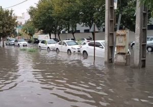 آبگرفتگی در معابر نوشهر / خسارت قابل توجهی مشاهده نشد
